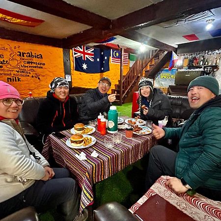 Lama Hotel - Cafe De Himalaya Lukla Exterior photo
